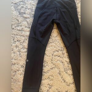Lululemon black leggings with pocket size 6